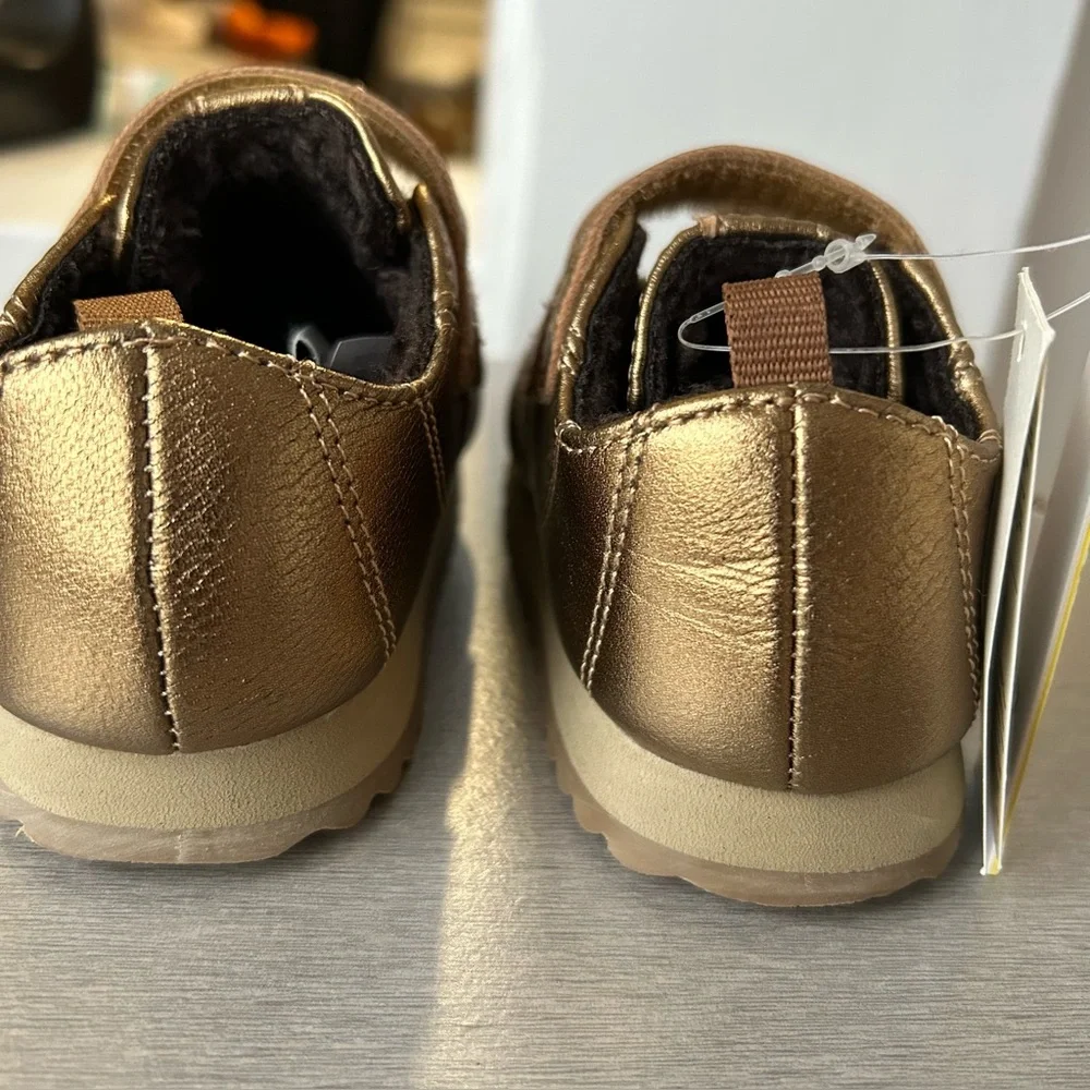 Banana Republic Metallic Bronze Gold Baby/Toddler Sneakers Shoes Size 18-24 M